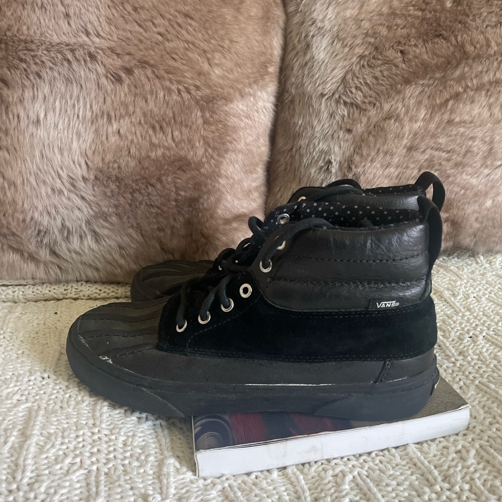 VANS Sk8 Hi Del Pato MTE
Scotchgard Duck Boots